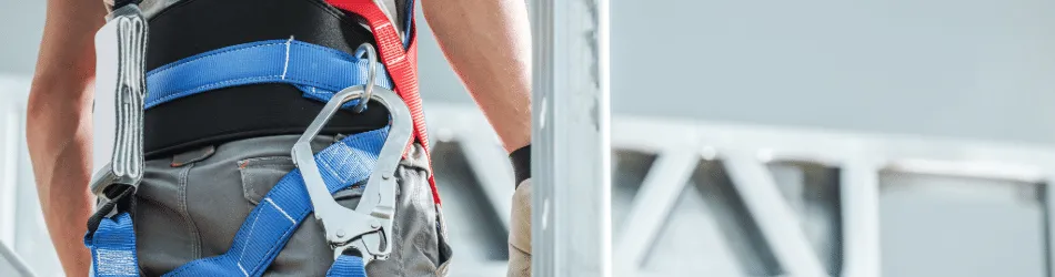 Cumplir con las normas de seguridad en la construcción.