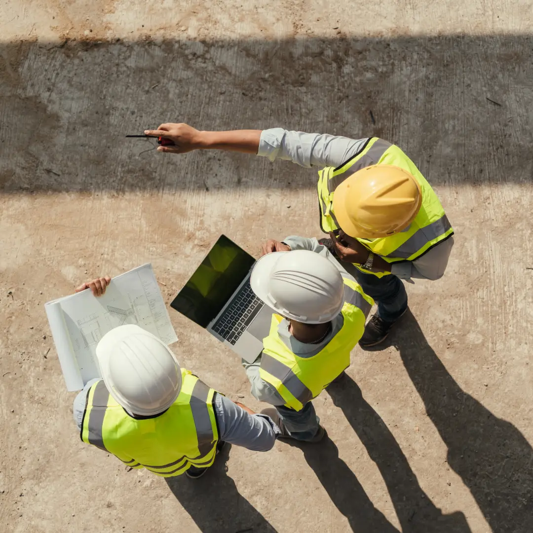 How can I efficiently manage a construction project in México?